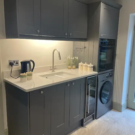 Hidden Stay, Elegant With Free Parking Apartman