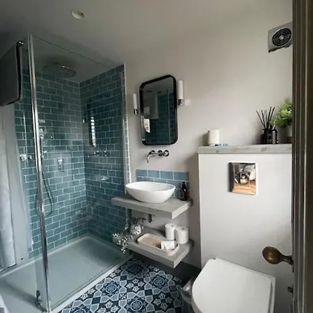 Apartment Hidden Stay, Elegant With Free Parking *